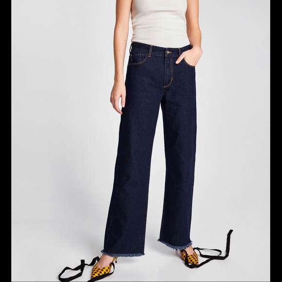 Zara Basic Z1975 Denim with Frayed Hem - Picture 3 of 8
